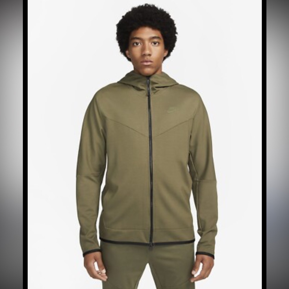 Nike Men's Olive Lightweight Tech Fleece Jacket